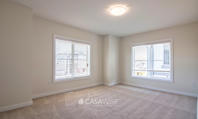 Building Photo - 655-655 Watt Blvd SW