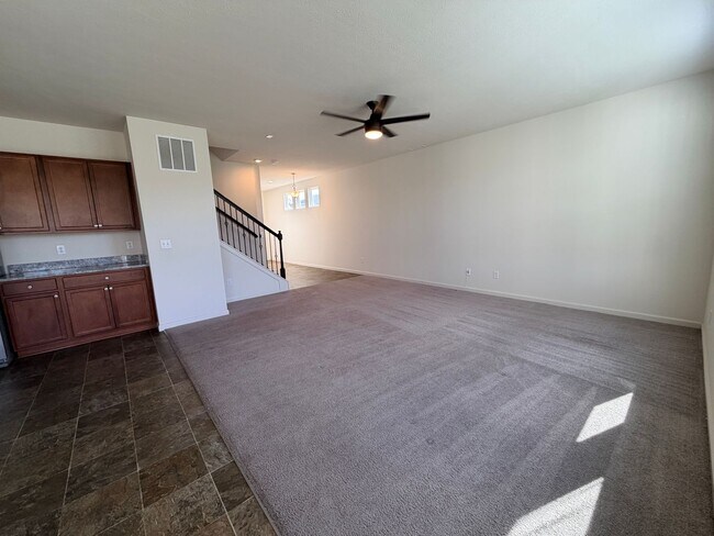 Foto del edificio - 15545 Westmoor Ave