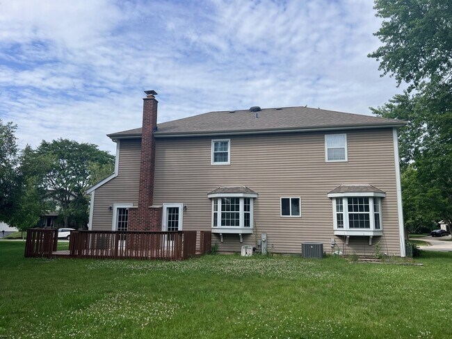 Building Photo - 680 Edinburgh Ln