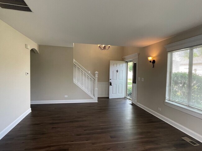 Building Photo - 1570 Gibson Dr