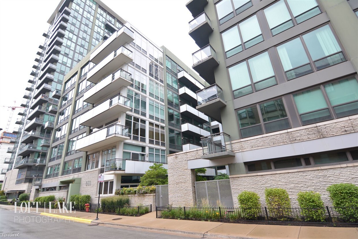 Primary Photo - 2 br, 2 bath Condo - 660 W Wayman St Unit 307