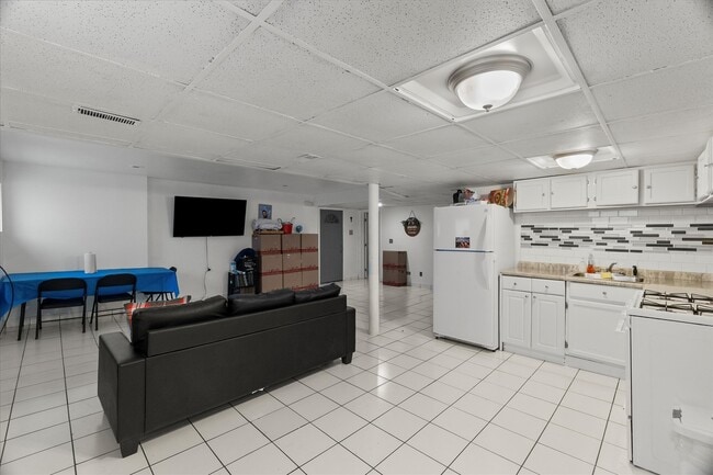 Foto del edificio - 7431 N Hoyne Ave