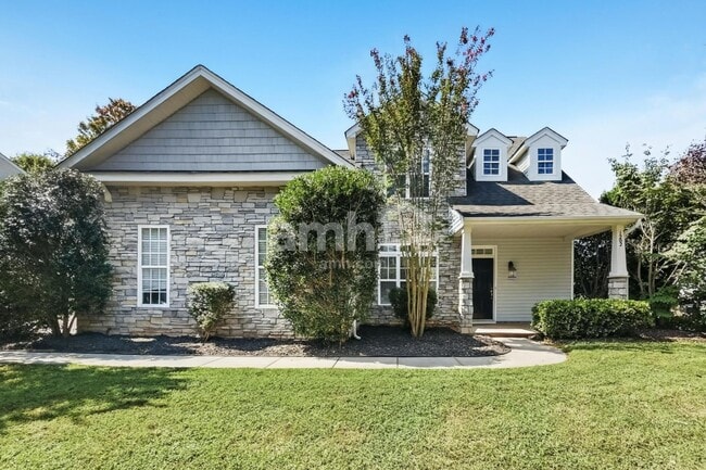 1202 Haden Dr