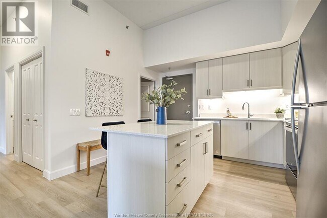 Building Photo - 207 Brock St