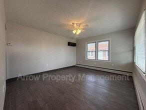 Building Photo - 407 H St