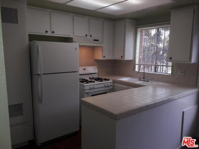 Foto del edificio - 1233 Tamarind Ave