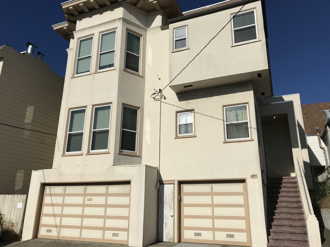 Primary Photo - 1588 20th Ave