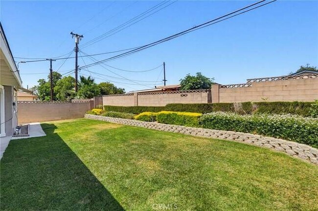 Foto del edificio - 14611 Ermita Ave