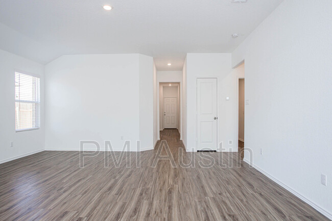 Foto del edificio - 3213 Dusted Daisy St