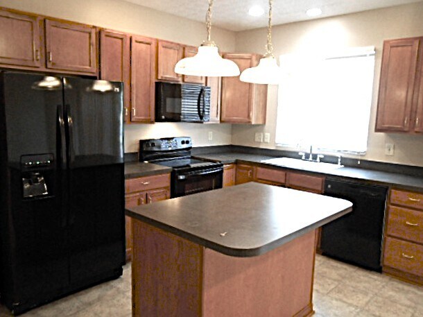 Building Photo - 402 Rolling Acre Dr