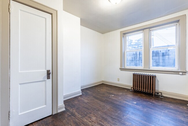 Building Photo - 2910 W Liberty Ave