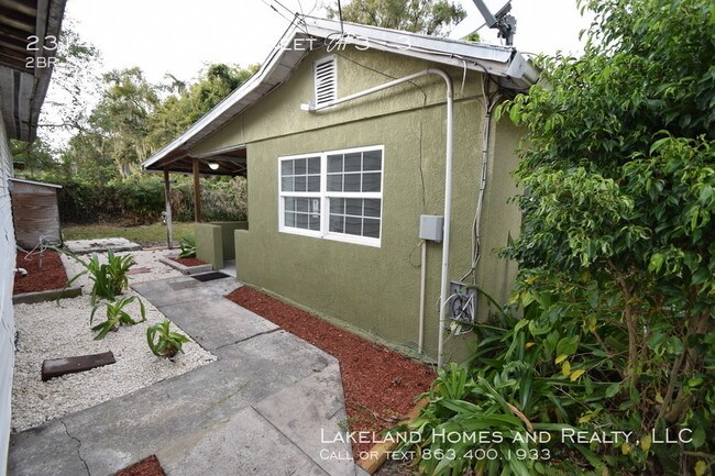 Foto del edificio - 2314 E Magnolia Street  2BR.1BA
