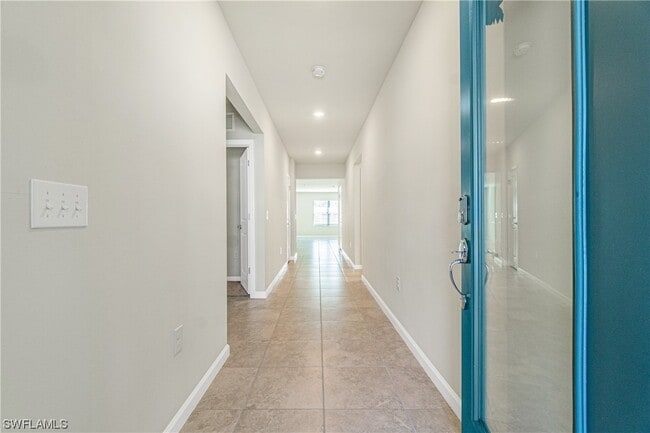 Building Photo - 16048 Beachberry Dr