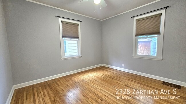 Building Photo - 2928 Zarthan Ave S