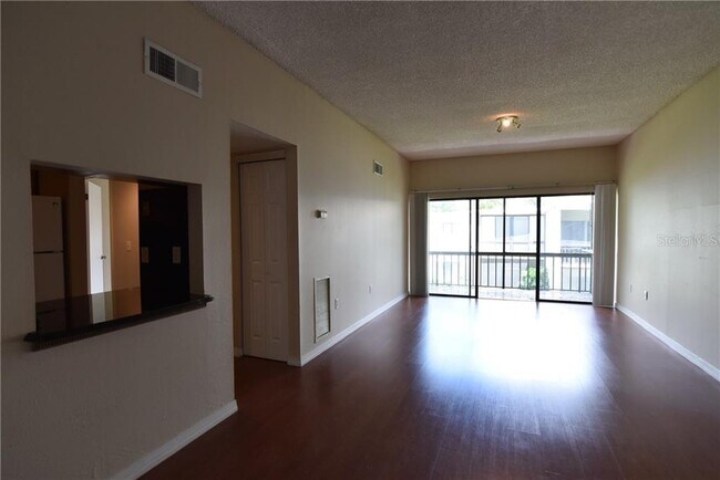 Building Photo - 3270 S Semoran Blvd
