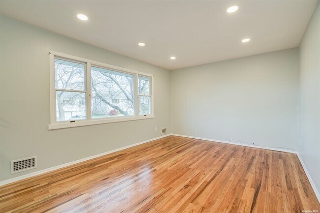 Building Photo - 29 Ripley Dr