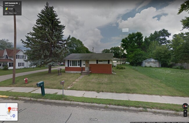 Vista de la calle en verano - 5409 Sandusky Rd