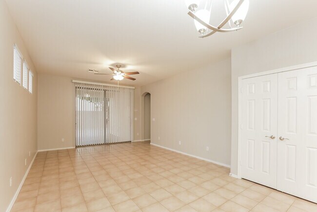 Foto del edificio - 6842 S 26th Pl