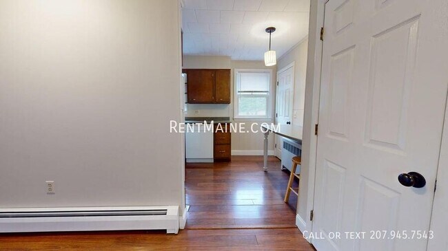 Foto del edificio - 198 Main Rd N