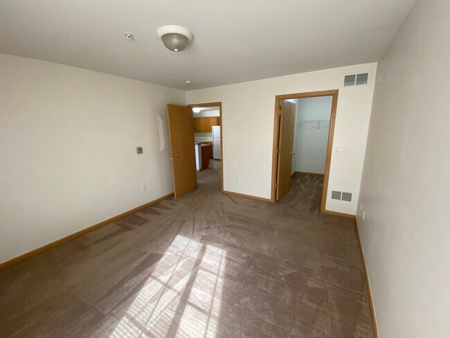 Building Photo - 122 Bertram Dr