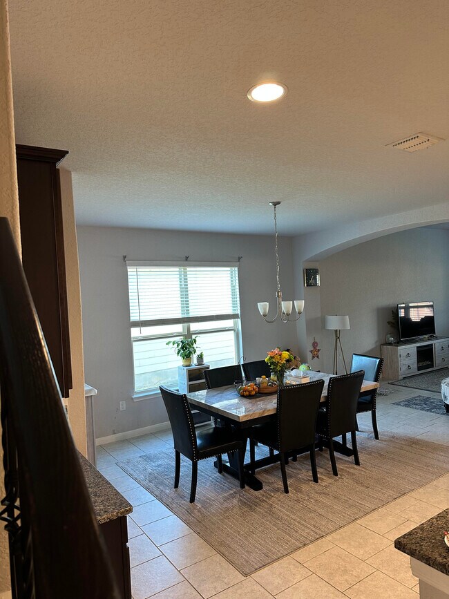 Foto del edificio - 5946 Larkspur Valley