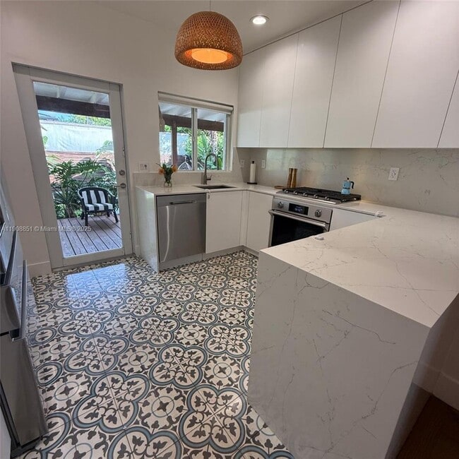 Foto del edificio - 1345 SW 60th Ct