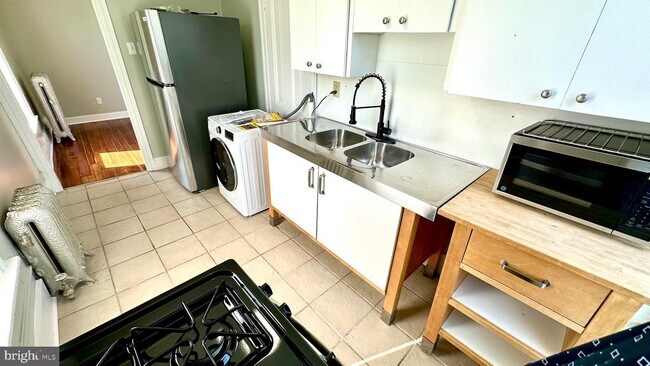 Foto del edificio - 525 Leverington Ave