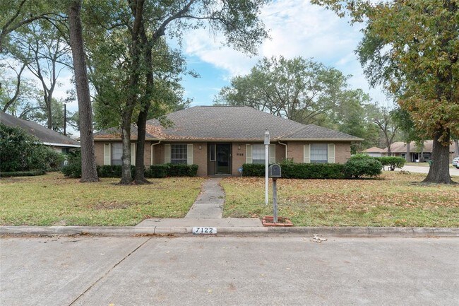 Building Photo - 7122 Bayou Forest Dr