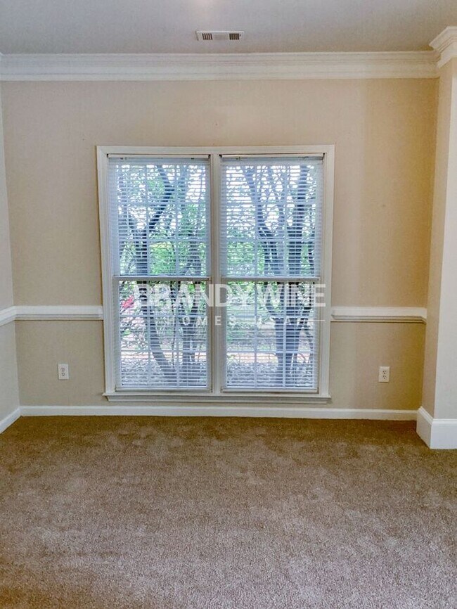 Building Photo - AVAILABLE NOW!!! APPLY TODAY