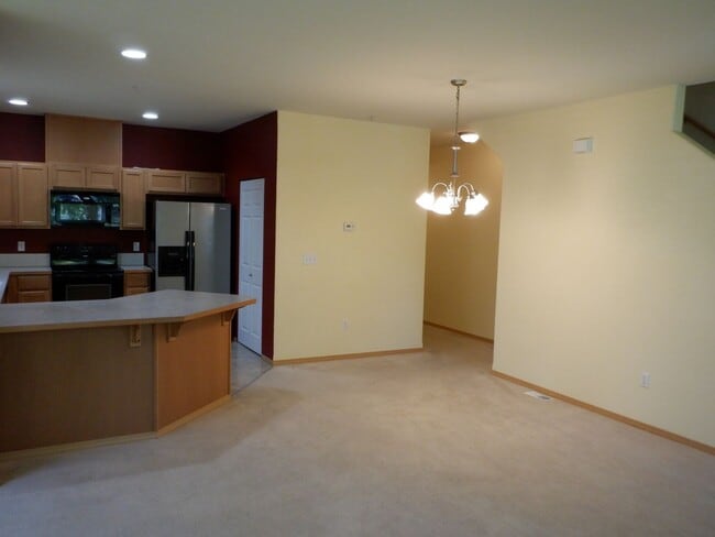 Foto del edificio - 2010 Garry Oaks Ave