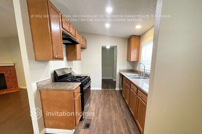 Foto del edificio - 1536 Emeric Ave