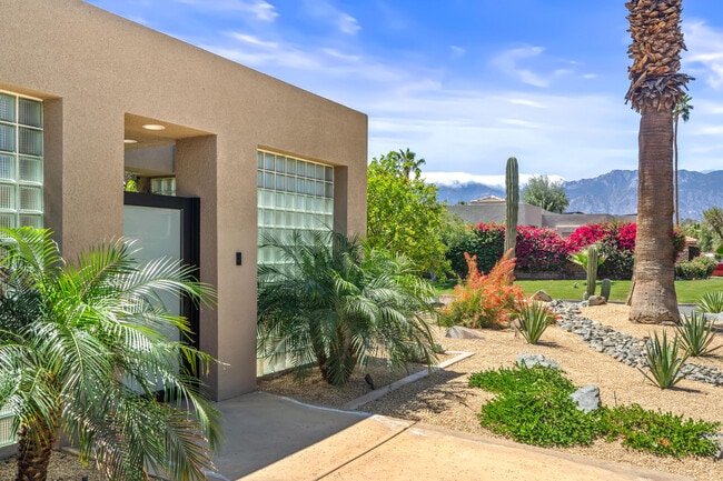 Building Photo - 70790 Ironwood Dr