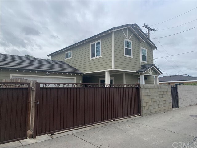 Foto del edificio - 21711 Elaine Ave