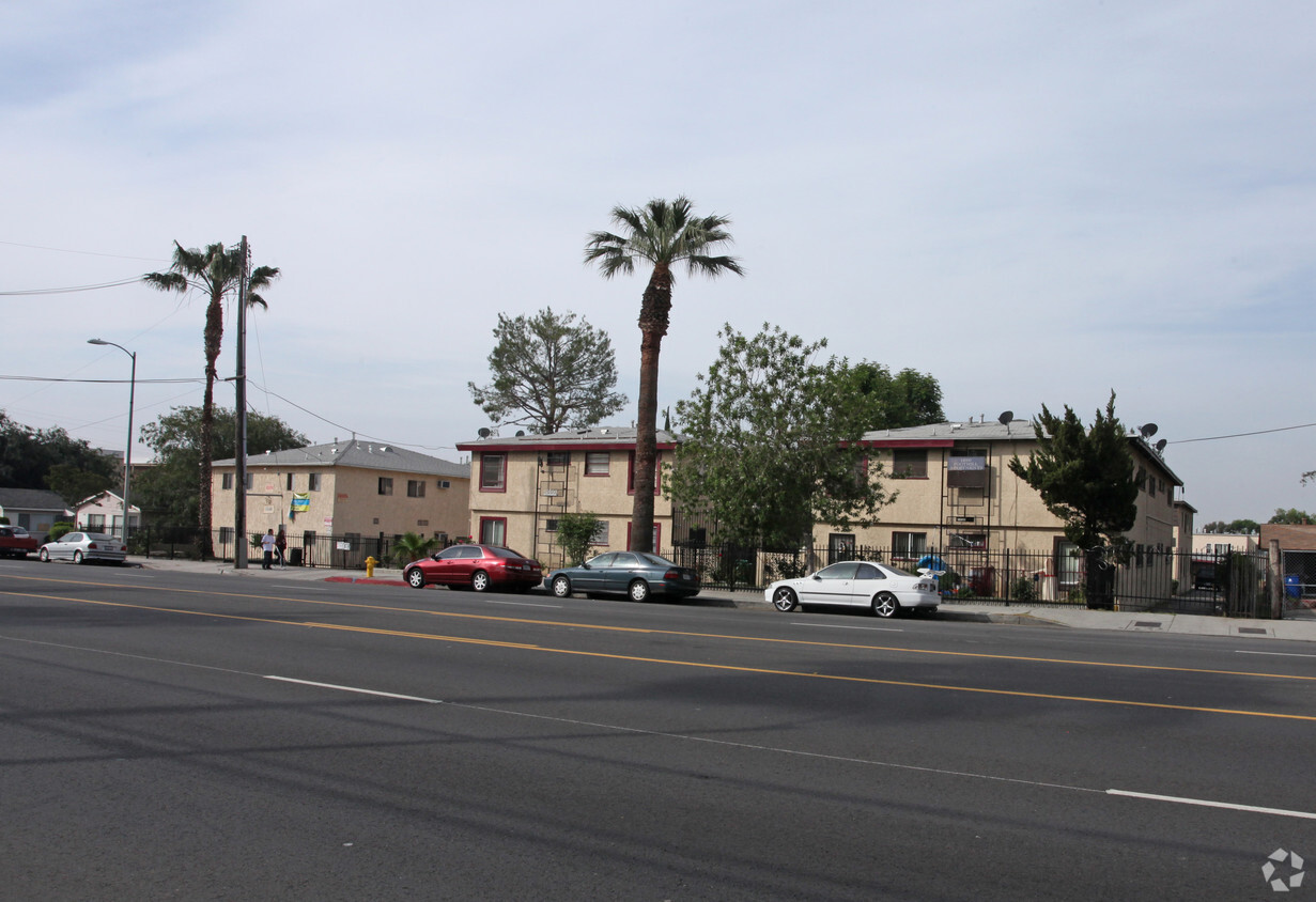 Foto del edificio - 13988-14000 Foothill Blvd