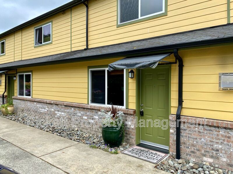 Foto principal - 4679 NW Walgren Dr