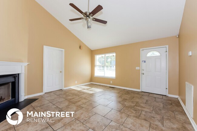 Foto del edificio - 825 Stone Hedge Ct