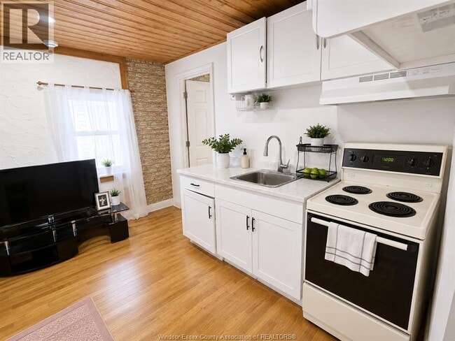 Building Photo - 2628 Buckingham Dr