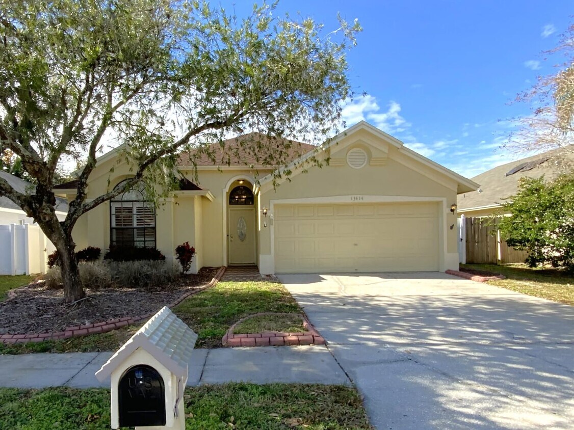 Primary Photo - 13414 Sunvale Pl