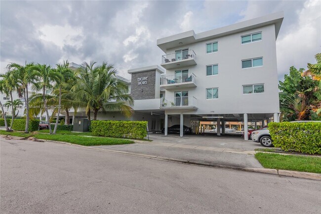 Foto del edificio - 3755 NE 167th St