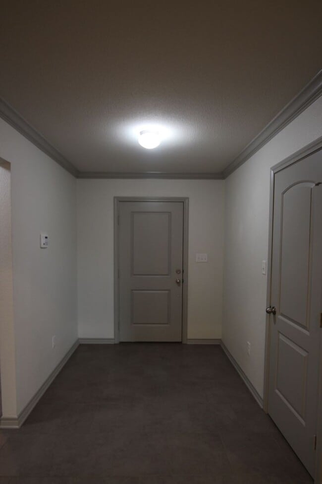 Building Photo - 6320 Villa Rosa Way