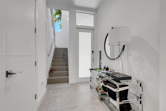 Foto del edificio - 3053 Gifford Ln