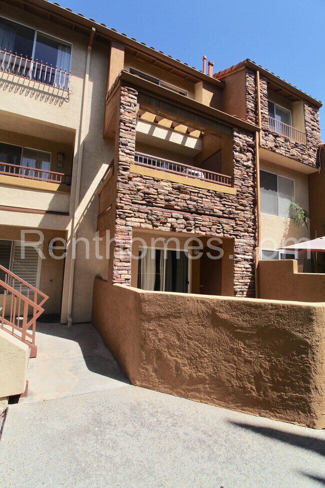 Foto del edificio - Rancho Bernardo,15377 Maturin Dr #196, Gra...