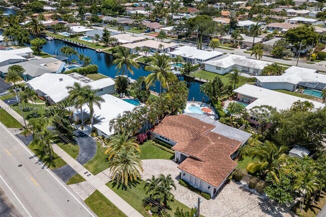 Foto del edificio - 6230 NE 19th Ave