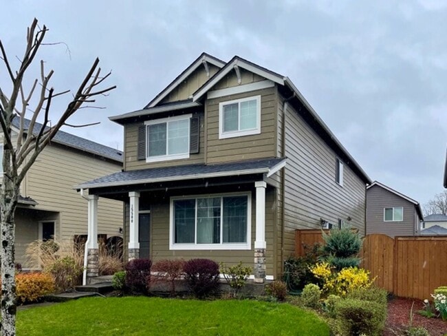 Building Photo - Modern 3+ Bedroom Home for Rent!