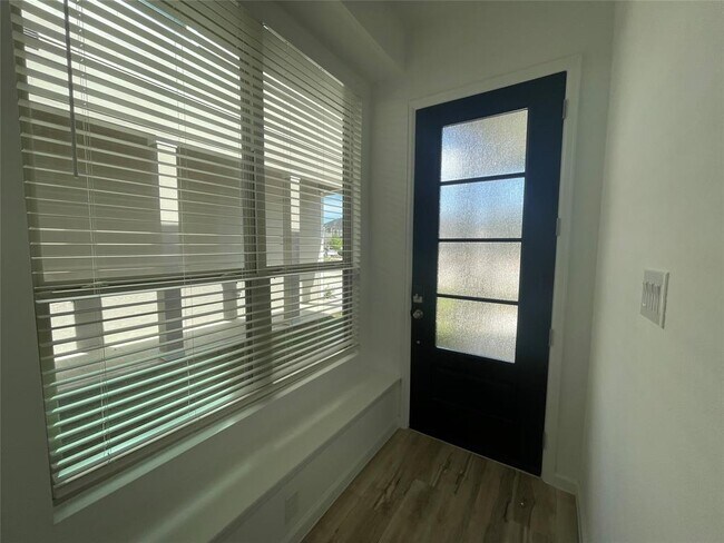 Foto del edificio - 5558 Amber Brook Ln
