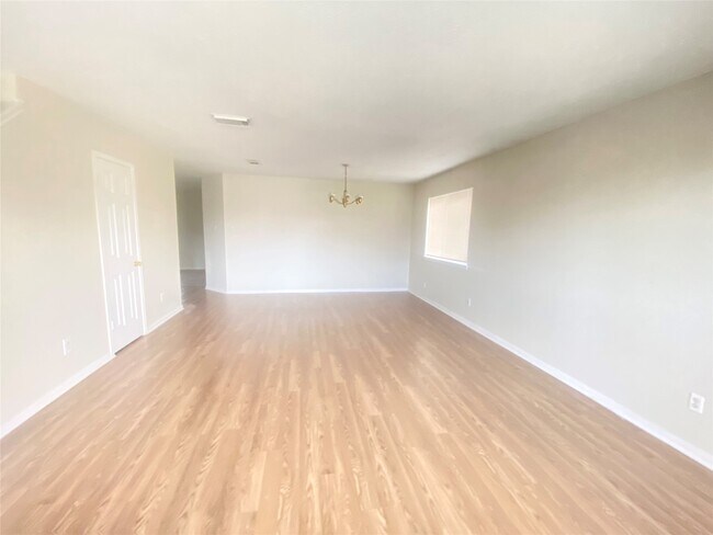 Foto del edificio - 6527 River Bluff Dr