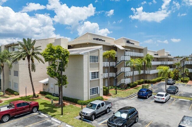 Foto del edificio - 21121 SW 85th Ave