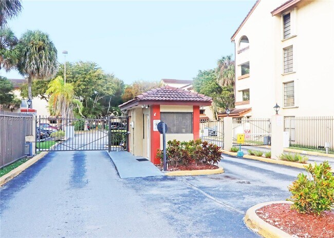 Building Photo - 8850 SW 123rd Ct