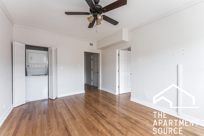 Building Photo - 4407 N Kimball Ave