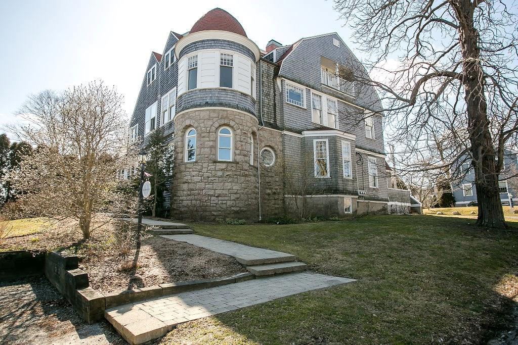Primary Photo - 1 Seaview Ave
